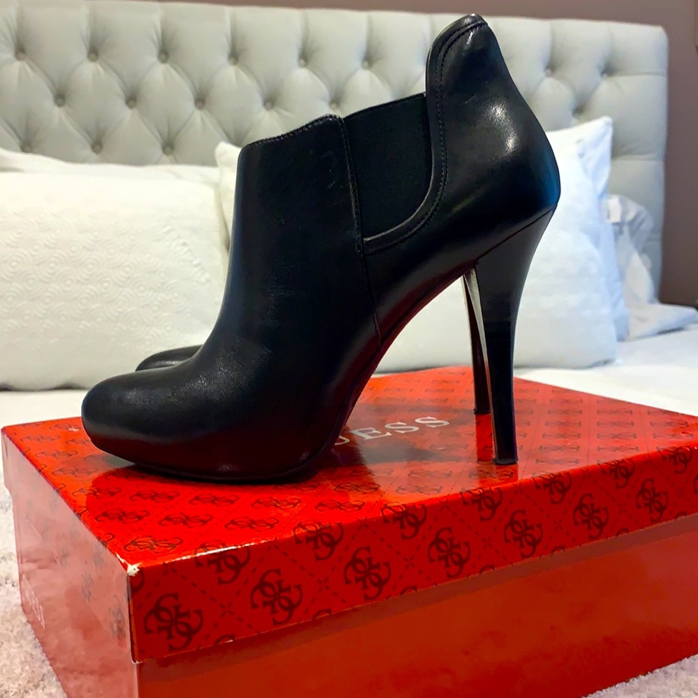 Guess Ortena Black High Heel Booties Size 7.5